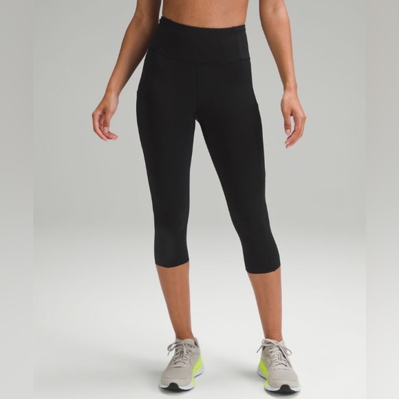 Lululemon Fast and Free High Rise Crop 19" 7 Pocket Legging - Picture 1 of 12